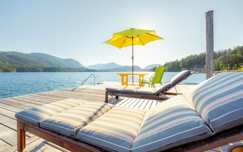 Private dock Sproat Lake vacation rental