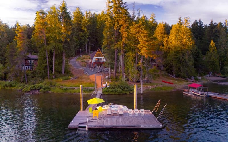 Sproat Lake vacation cabin waterfront dock